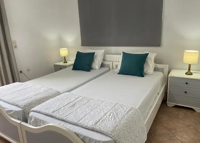 Andromahi Apartments & Suite